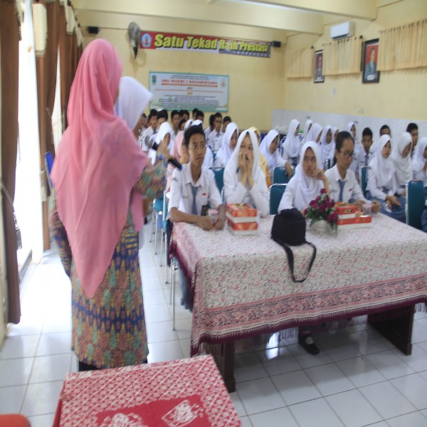 Sosialisasi Rencana Aksi Pelaksanaan Literasi Oleh Ibu Ismularti,S.Pd.